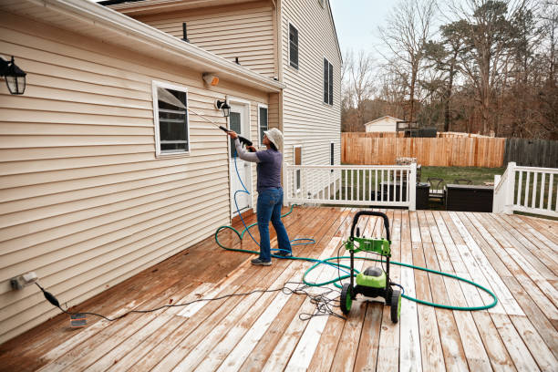 Best Concrete Pressure Washing  in Clinton, WA